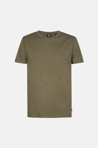 T-shirt vert avec manches courtes de Petrol Industries, avec un petit logo sur la poitrine.