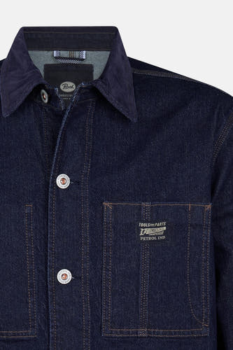 Blauwe jeansjas van Petrol Industries met een borstzak en knoopsluiting.