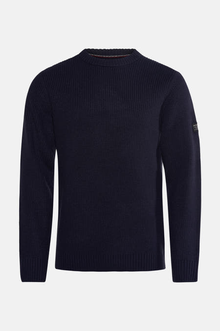 Blauwe trui met ronde hals van Petrol Industries®, met ribgebreide textuur en klein merklabel op de mouw.