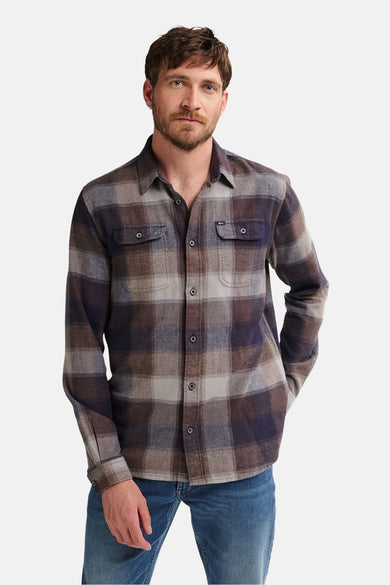 Chemise multicolore à longues manches de Petrol Industries, avec un motif de carreaux et des poches po poitrine.