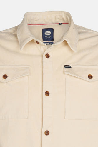 Beige overhemd van Petrol Industries met lange mouwen, details van ribfluweel en borstzakken.