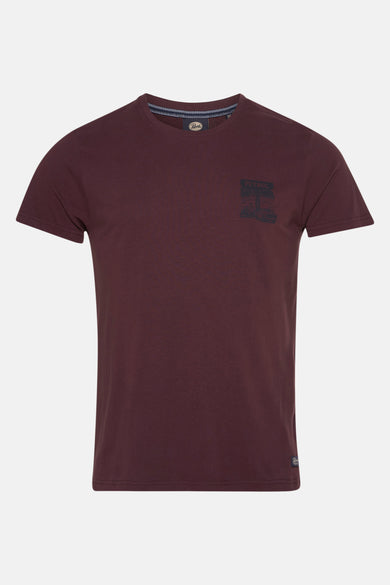 T-shirt Bordeaux à manches courtes de Petrol Industries, avec une petite impression sur la poitrine.