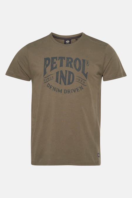 Groen T-shirt met korte mouwen van Petrol Industries, met grafische print in grijstinten op de borst.