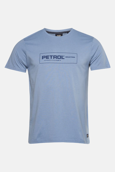 Blauw T-shirt met korte mouwen van Petrol Industries®, voorzien van een rechthoekige print op de borst.
