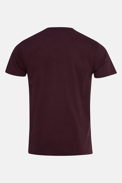 Bordeaux T-shirt met korte mouwen van Petrol Industries®, achteraanzicht op een effen achtergrond.
