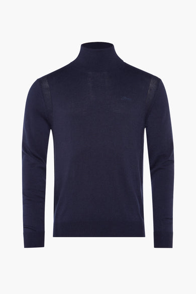 Pull bleu à col roulé de Guess, avec logo brodé sur la poitrine et détails texturés sur les épaules.