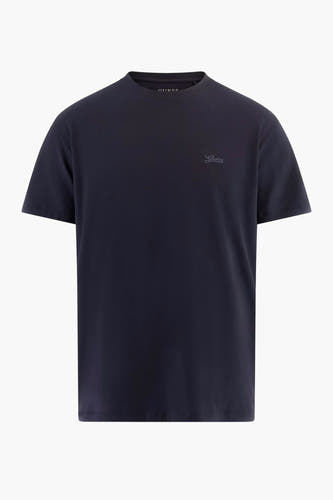 T-shirt bleu à manches courtes de Guess, avec un petit logo sur la poitrine.