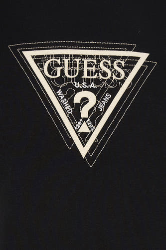 T-shirt noir Guess®, avec logo triangulaire emblématique en surpiqûre crème.
