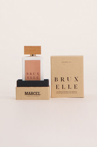 Parfumfles en verpakking van het merk Marcel.