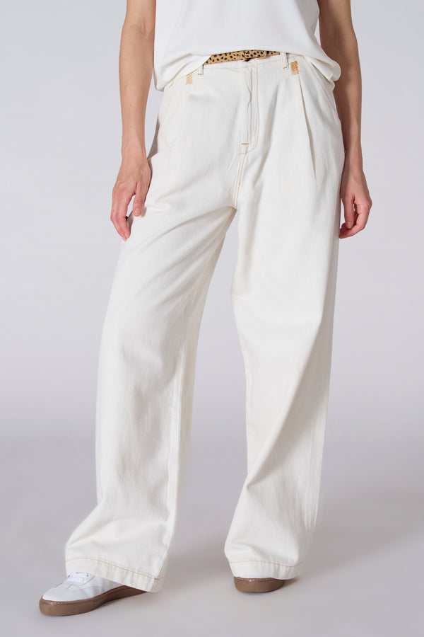Colored jeans Off white denim - Le Fabuleux Marcel de Bruxelles