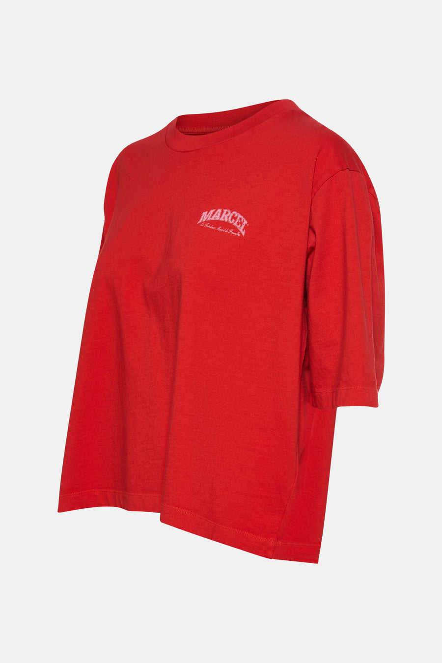 Rood T-shirt met opdruk.
