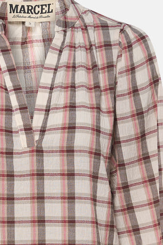 Multicolor geruite blouse met lange mouwen van Le Fabuleux Marcel de Bruxelles, met een v-hals, gepofte schouders en kreukelige stof.