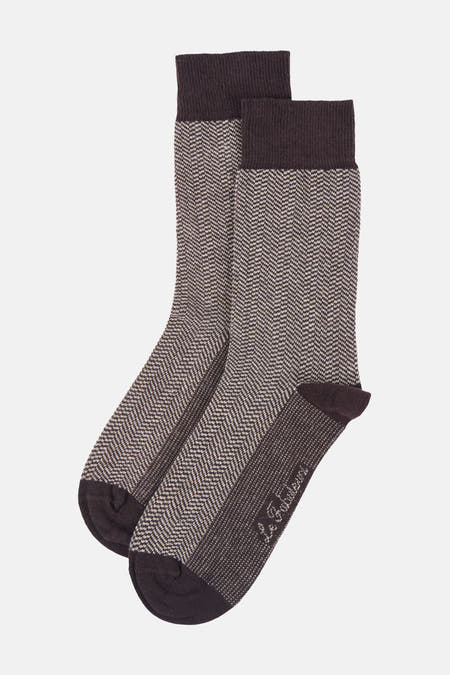 Bruine sokken met zigzagpatroon van Le Fabuleux Marcel de Bruxelles, donkere boord en teen, gestreept ontwerp, front view