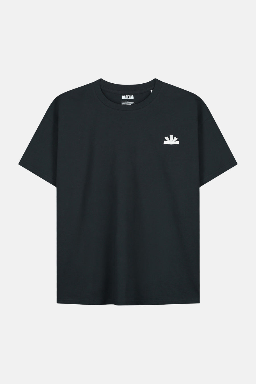 Zwart korte mouwen T-shirt van BASELAB met wit logo op borst, voorzijde weergave