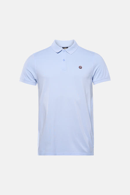 Polo bleu à manches courtes de Petrol Industries® avec fermeture à boutons et un logo sur la poitrine.