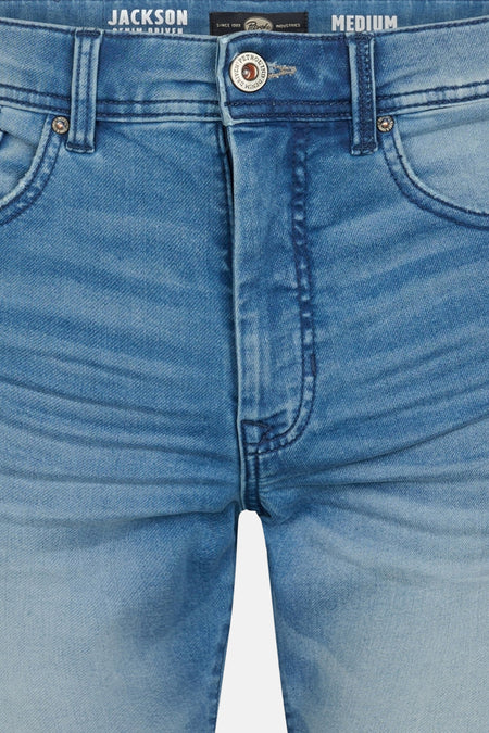 Blauwe jeansshort van Petrol Industries, met subtiele wassing en stiksels.