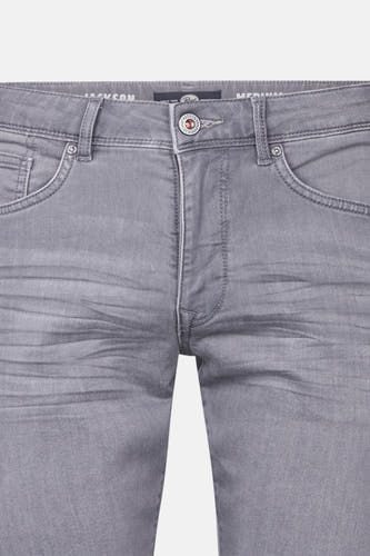 Grijze jeansshort van Petrol Industries, met rimpels en zakken vooraan.
