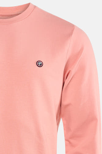 Roze sweater van Petrol Industries met klein logo op de borst.
