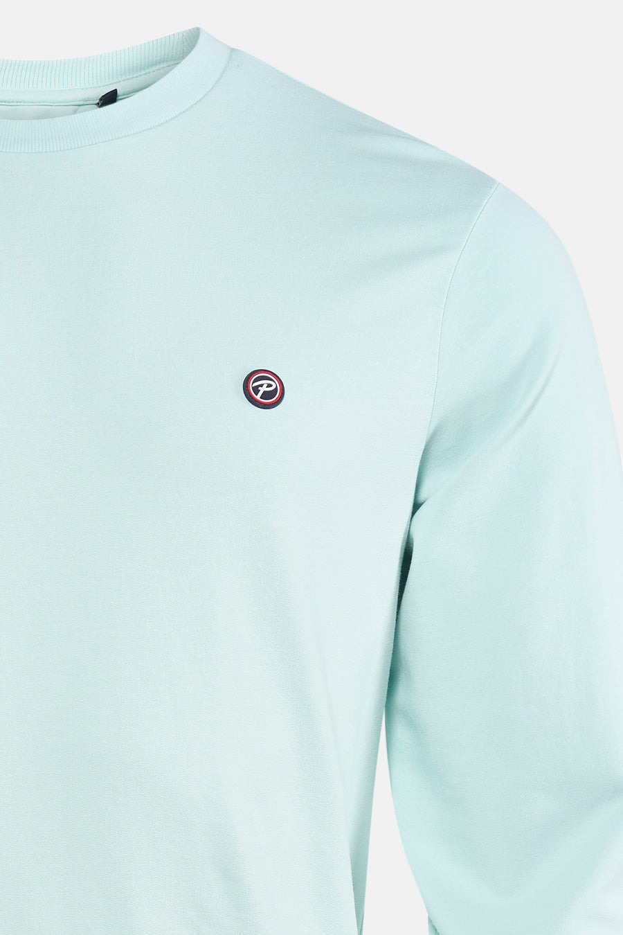 Groene sweater van Petrol Industries®, met lange mouwen en een klein logo op de borst.
