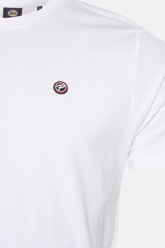 Wit T-shirt van Petrol Industries®, met korte mouwen en een klein logo op de borst.