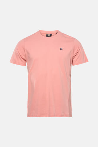 Roze T-shirt met korte mouwen van Petrol Industries, met een klein logo op de borst.
