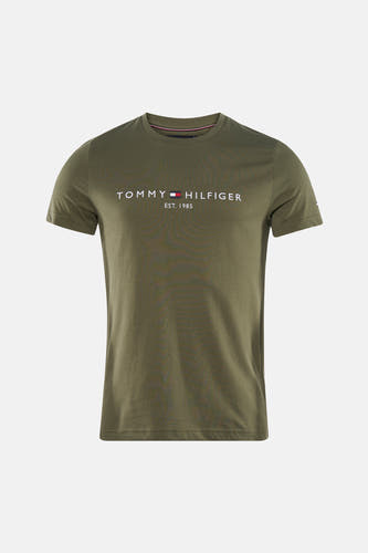 Groen T-shirt met korte mouwen van Tommy Hilfiger, met een wit logo op de borst.