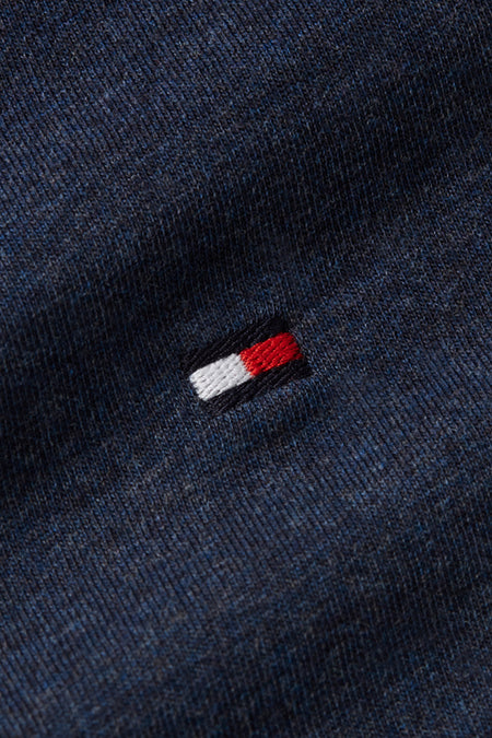 Blauw T-shirt met korte mouwen van Tommy Hilfiger, met een klein logo op de borst.