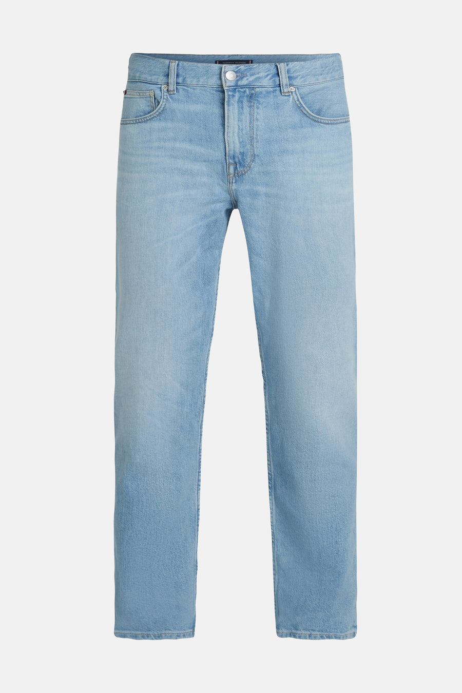 Jean droit en denim bleu clair de TOMMY HILFIGER, avec un style classique à cinq poches.