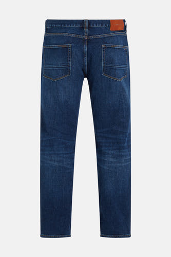 Donkerblauwe straight jeans van denim van TOMMY HILFIGER, met achterzakken en een leren merklabel.
