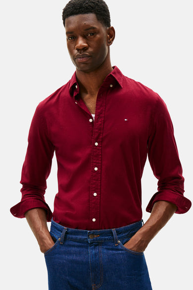 Bordeaux hemd met lange mouwen van Tommy Hilfiger, met witte knopen en een casual uitstraling.