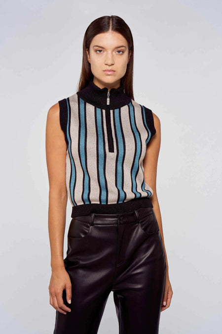 Débardeur rayé bleu OLGA LEYERS avec fermeture éclair, tricoté, col et ceinture noirs, vue de face