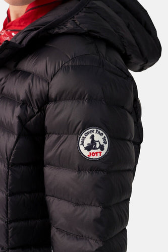 Zwarte gewatteerde jas met capuchon.