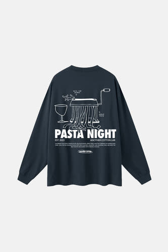 T-shirt bleu à manches longues d'ANOTHER COTTON LAB, avec une impression de soirée pasta sur le dos.