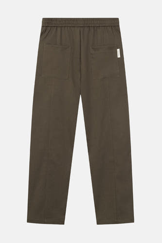 Pantalon brun d'ANOTHER COTTON LAB, avec des jambes droites et des poches arrière.