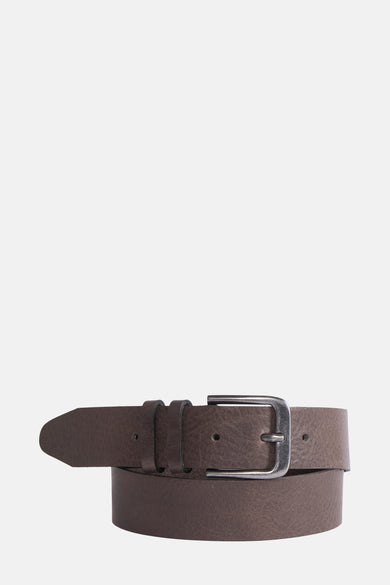 Grijze riem van Petrol Industries met een zilverkleurige gesp en een subtiele lederlook.

