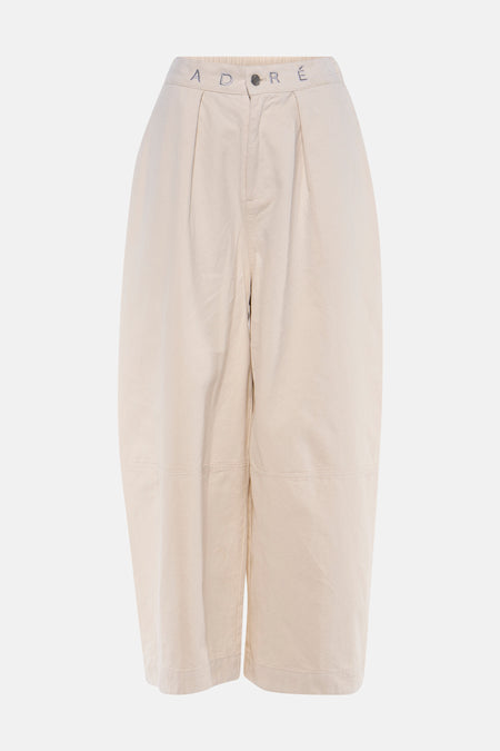 Ecru chino broek van ADORE met elastische taille en rits, voorzien van frontplooien en zakken, front view
