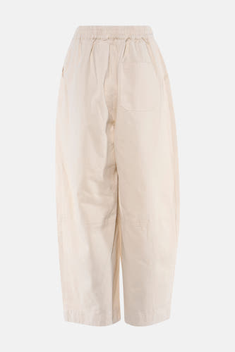 Ecru chino broek van ADORE, achterzijde met elastische taille en zakken, lichte stof, wijde pasvorm