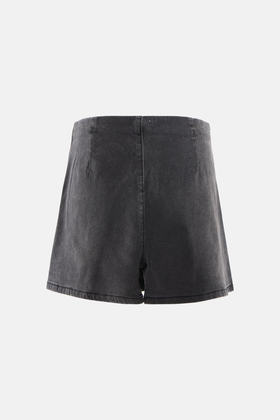Zwarte denim skort van HAILYS, achterkant, met verticale stiksels en lichte wassing.