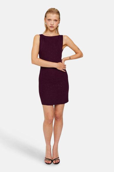 Paarse mouwloze jurk van TALLY WEIJL, met ribgebreide textuur en decoratieve strass steentjes.
