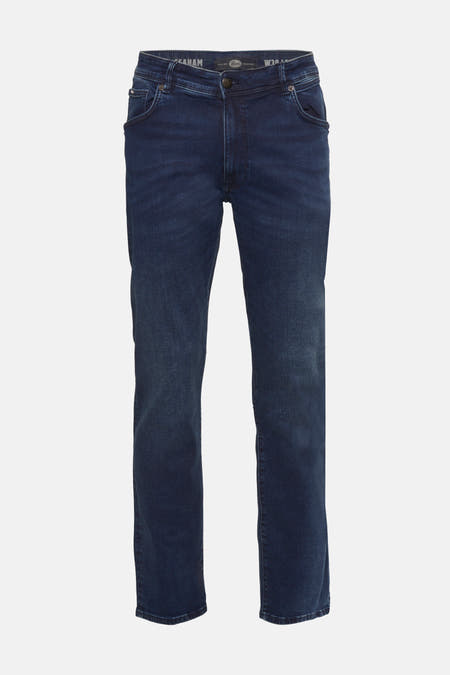 Jean slim fit bleu de Petrol Industries, avec un lavage subtil et des poches classiques.