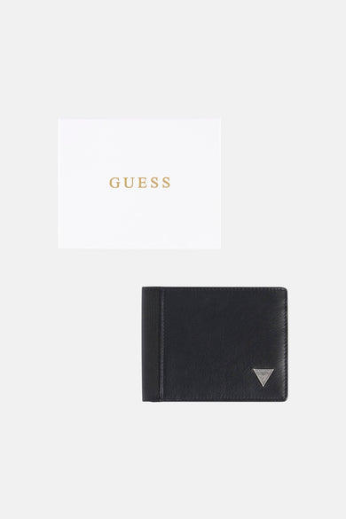 Zwarte portemonnee van Guess, met elastische band en zilverkleurig logo.