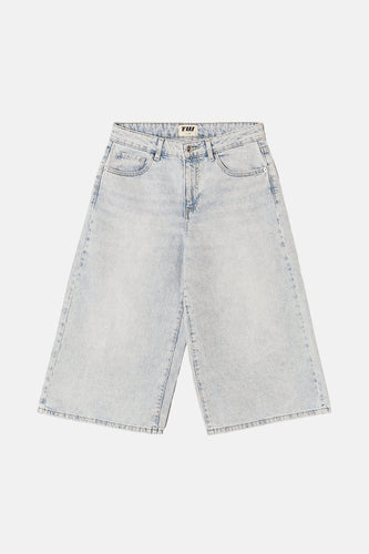 Korte lichtblauwe denim broek van TALLY WEIJL, met wijde pijpen en zakken aan de voorkant.