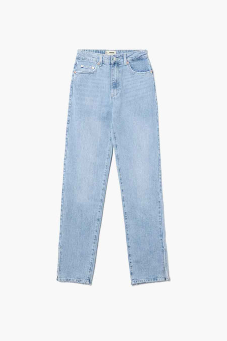 Jean droit bleu clair de TALLY WEIJL, avec une texture denim et des coutures subtiles sur le côté.