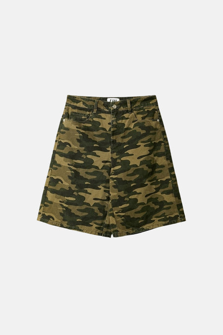 Short camouflage 5 poches de TALLY WEIJL avec fermeture à boutons et poches plaquées, posé à plat.