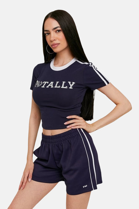 Blauwe short van TALLY WEIJL, met witte strepen langs de zijkant.