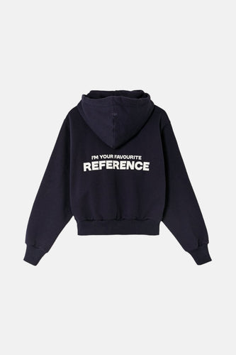 Blauwe sweater met kap van TALLY WEIJL, met witte letters op de rug.