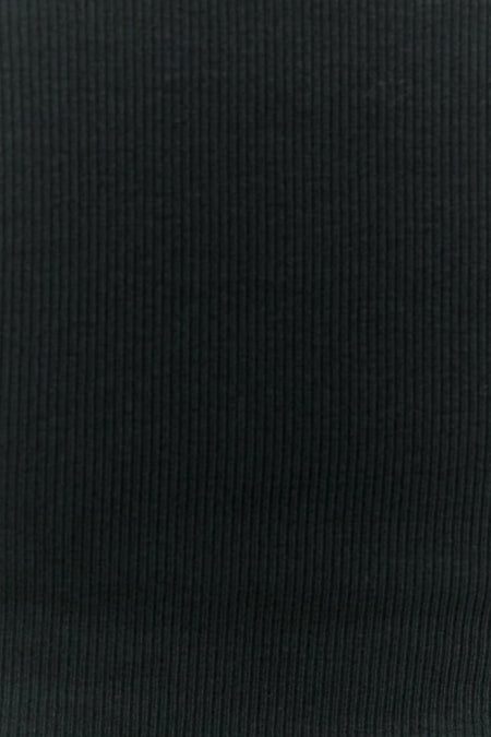 Zwart lange mouwen T-shirt van TALLY WEIJL, ribbelstructuur, close-up detail, gladde stof, eenvoudig design
