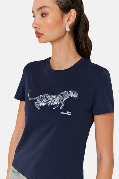 T-shirt bleu à manches courtes de TALLY WEIJL, avec un imprimé d'un léopard et le texte "Unstoppable".