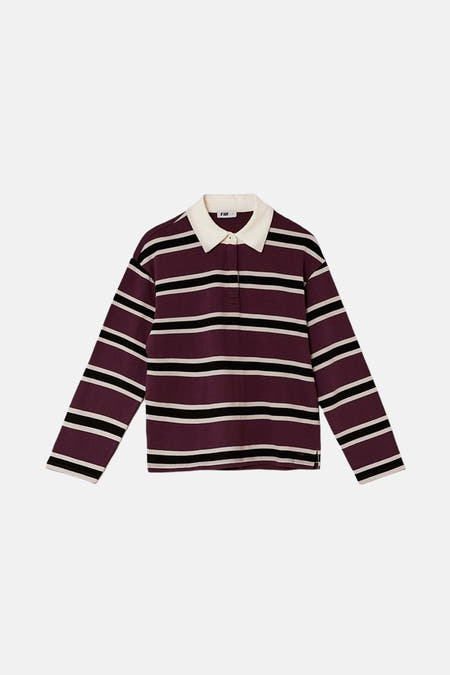 Polo Bordeaux à longues manches de TALLY WEIJL, avec un motif rayé et une collet blanche.