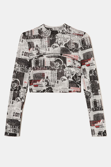 Witte T-shirt met lange mouwen van TALLY WEIJL, bedrukt met krantenprint en rozen.
